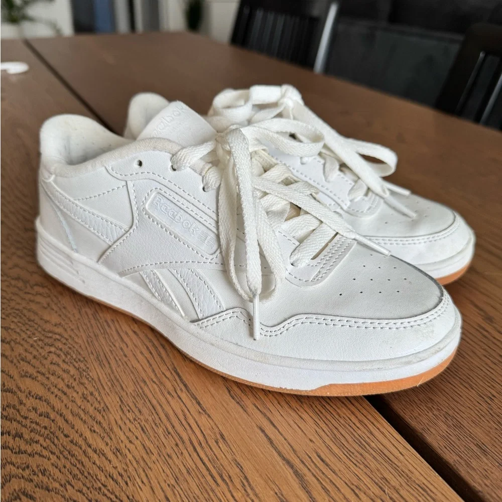 Reebok Women's Club MEMT Sneaker - Picture 1 of 6